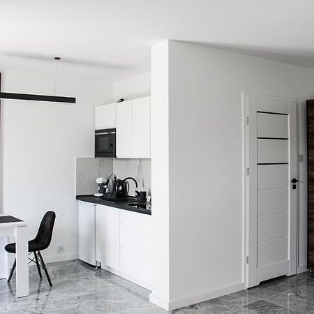Apartament Black-Niska Z Garazem Podziemnym Kielce Bagian luar foto