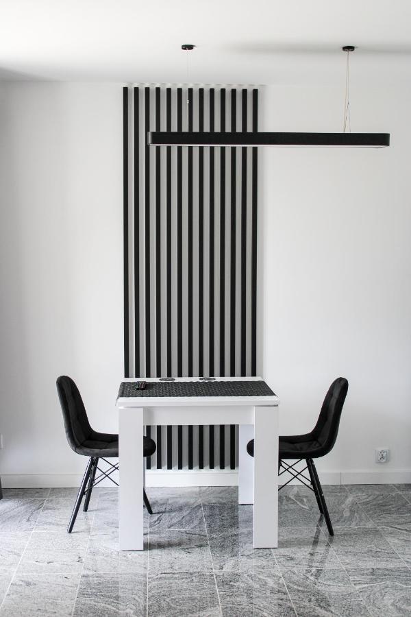 Apartament Black-Niska Z Garazem Podziemnym Kielce Bagian luar foto